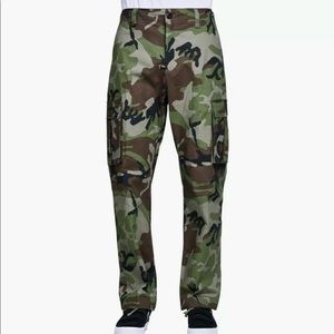Nike SB Flex Camo Skateboarding Pants Men’s 34.